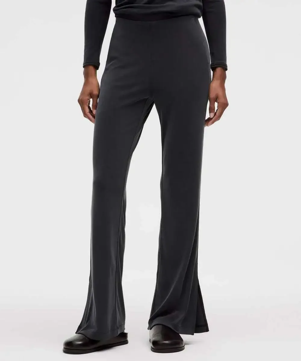 Lululemon Drapey Softstreme Flared Pant Black Size Small